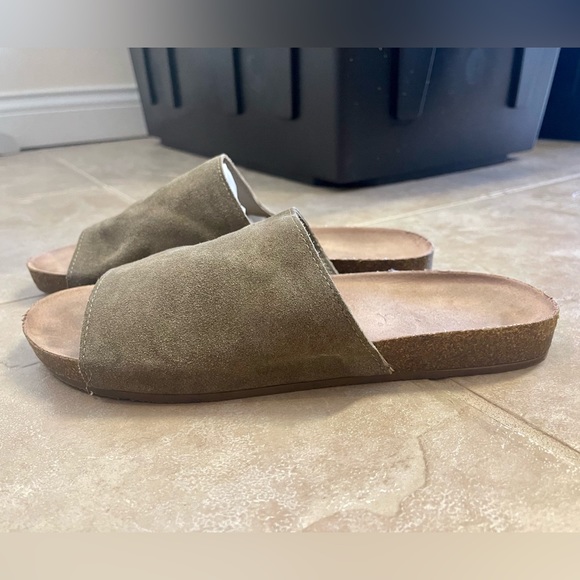 Pretty Splendid suede and cork slides! - Picture 4 of 9
